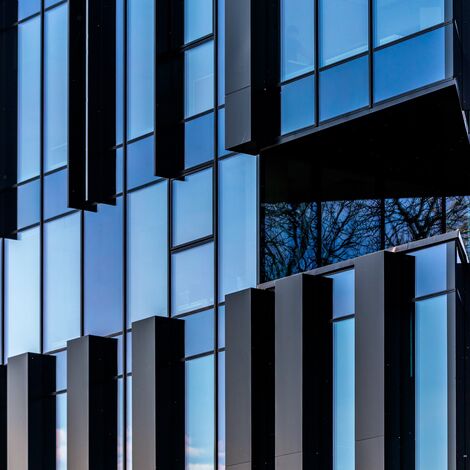 MasterLine 8 HI Janelas e CW 50-HI Fachadas - Office building Avia Solutions Group Headquarters localizado em Vilnius, Lituânia