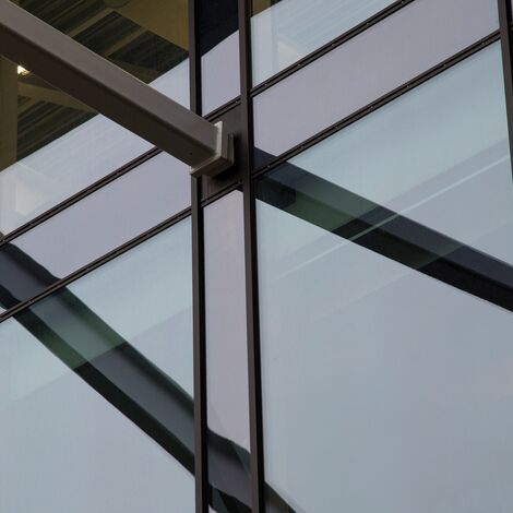 ConceptFolding 77 Correr e Harmónio e ConceptWall 50 Fachadas - Warehouse DC New Logic III localizado em Tilburg, nos Países Baixos