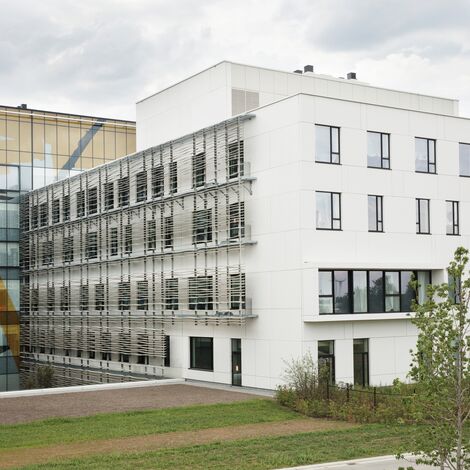 ConceptSystem 77 Janelas, BriseSoleil 100 Sombreamento e CS 77 Fire Proof Janelas - AZ Sint Maarten localizado em Mechelen, België