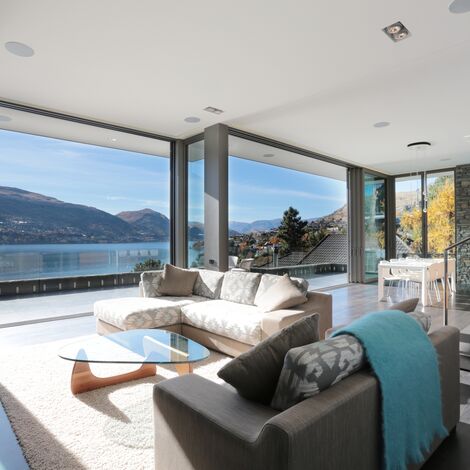 ConceptFolding 77 Correr e Harmónio e ConceptSystem 77 Janelas - Lago Wakatipu  localizado em Otago, Nova Zelândia