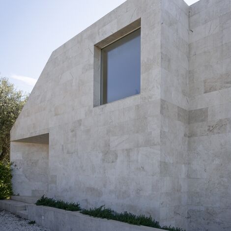 SlimLine 38 Janelas, SlimLine 38 Portas e ConceptPatio 130 Correr e Harmónio - Stone House localizado em Fiano Romano, Itália