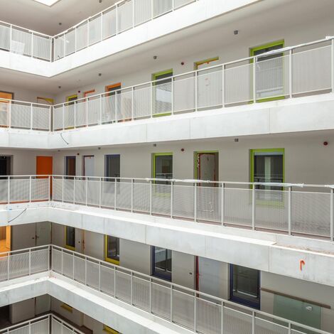 MasterLine 8 Janelas, MasterLine 8 Portas, ConceptWall 50 Fachadas e MasterPatio Correr e Harmónio - Hoost localizado em Knokke-Heist, België