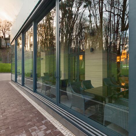 ConceptSystem 77 Janelas e CW 50-HI Fachadas - Park Art of Rest localizado em Lviv, Ucrânia