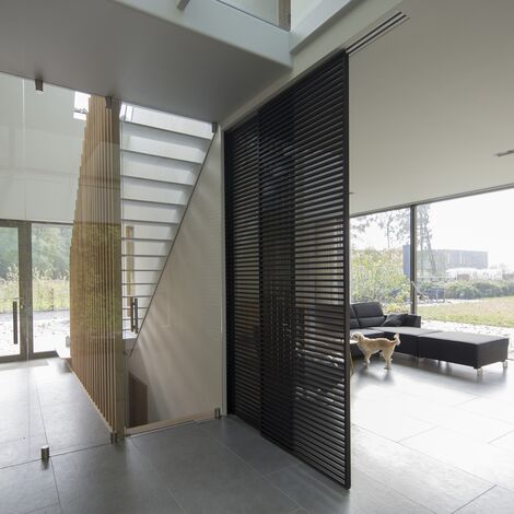 CS 86-HI (c) Sistemas cancelados, ConceptWall 50 Fachadas e HiFinity Correr e Harmónio - Villa Casa da Floresta Voorschoten localizado em Voorschoten, nos Países Baixos