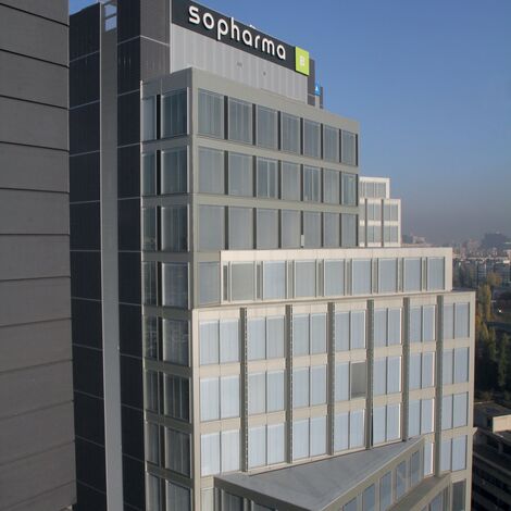 CW 86 Standard Fachadas e CW 86-EF Fachadas - Business center Sopharma Litex Business Towers localizado em Sofia, Bulgarije