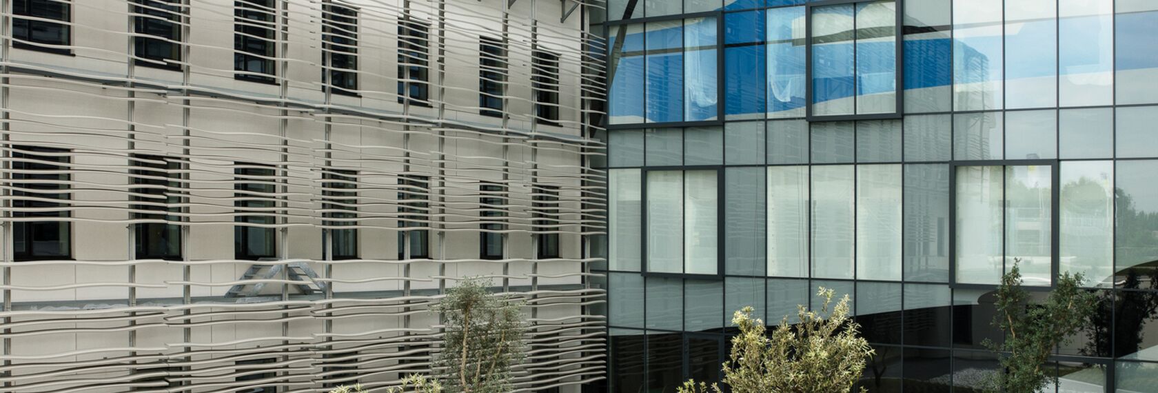 ConceptSystem 77 Janelas, BriseSoleil 100 Sombreamento e CS 77 Fire Proof Janelas - AZ Sint Maarten localizado em Mechelen, België