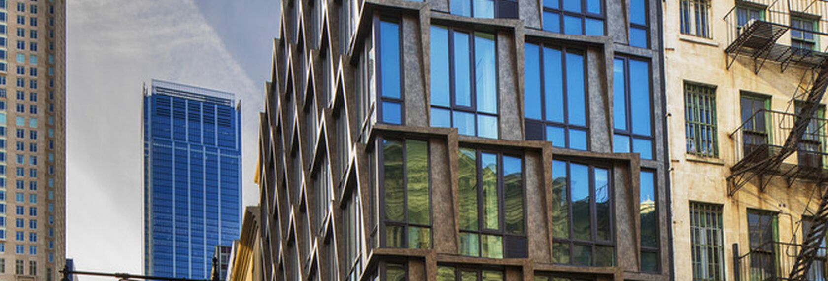 SlimLine 38 Janelas, SlimLine 38 Portas, SlimLine 38 Standard Janelas, SlimLine 38 Classic Janelas, SlimLine 38 Standard Portas e SlimLine 38 Classic Portas - Tribeca Rogue localizado em New York City, Estados Unidos da América
