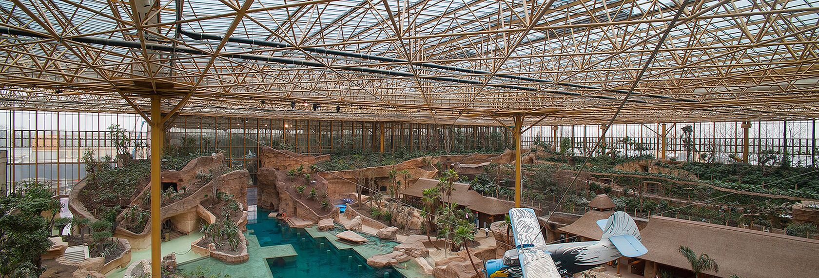 ConceptWall 50 Fachadas, ConceptSystem 77 Janelas, CS 77 HI Janelas e CW 50-HI Fachadas - Edenya no Pairi Daiza, a maior estufa tropical do mundo localizado em Brugelette, België
