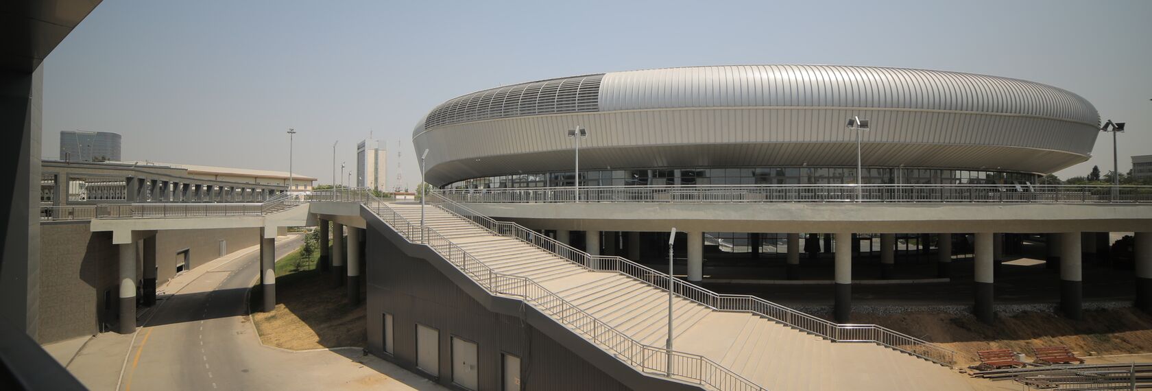 ConceptSystem 77 Portas e CW 50-HI Fachadas - Sports Humo Arena localizado em Tashkent, Uzbekistan