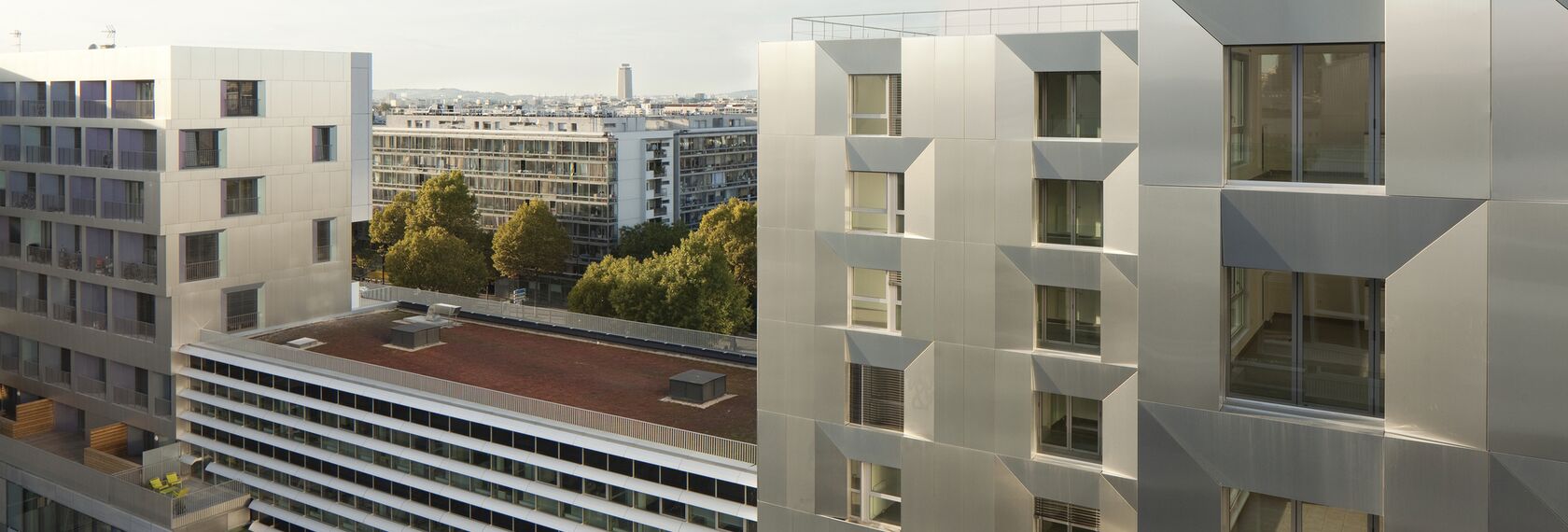 XS 68 Janelas e ConceptFolding 77 Correr e Harmónio - Complexo de apartmentos Macdonald warehouse - Lot N5 and S6 localizado em Paris, França