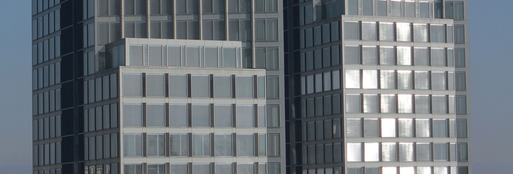 CS 86-HI (c) Sistemas cancelados, CW 86 Standard Fachadas e CW 86-EF Fachadas - Business center Sopharma Litex Business Towers localizado em Sofia, Bulgarije