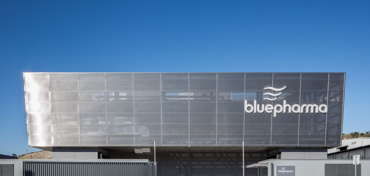 MasterLine 8 Portas, ConceptSystem 77 Portas, SlimLine 38 Janelas, CS 77 Fire Proof Janelas e SlimLine 38 Ferro Janelas - Bluepharma - Nova Unidade Industrial de Coimbra localizado em Coimbra, Portugal
