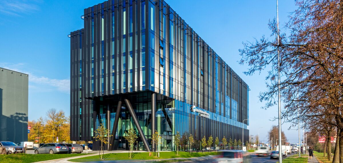 MasterLine 8 HI Janelas e CW 50-HI Fachadas - Office building Avia Solutions Group Headquarters localizado em Vilnius, Lituânia
