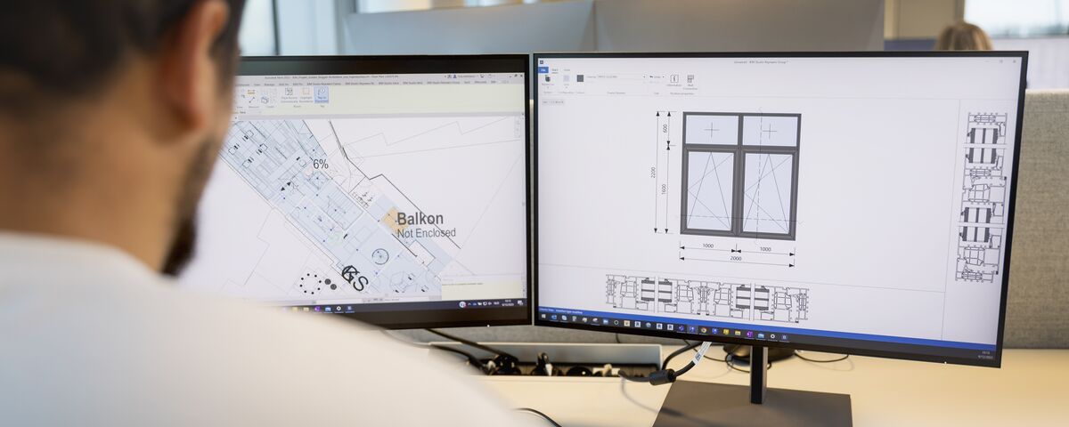 Architect working with BIM Studio