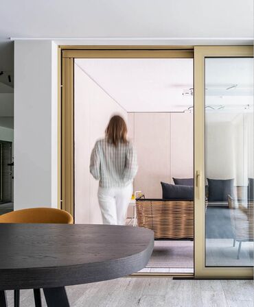 CP 130 Monorail Inside Glazed