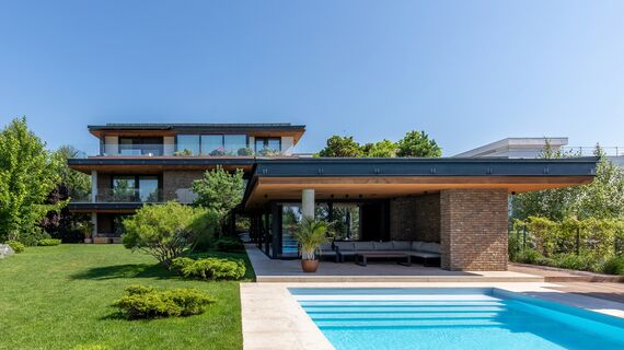 CW 50-SC Fachadas e MasterLine 8 HI+ Janelas - Villa M localizado em Voluntari, Roménia