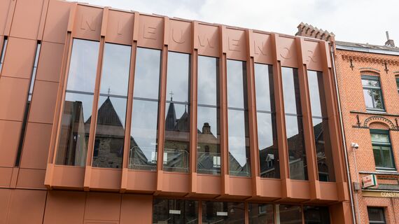 ConceptSystem 77 Janelas e ConceptSystem 77 Portas - Nieuwe Nor localizado em Heerlen, nos Países Baixos