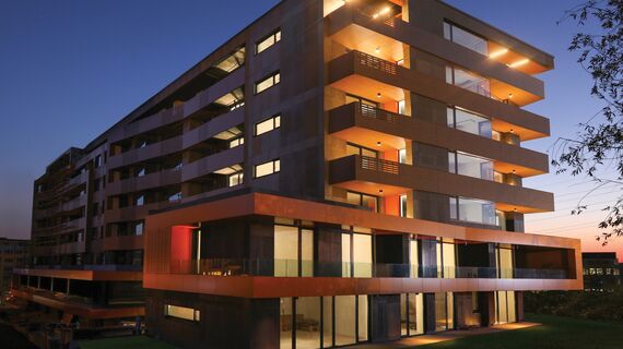 ConceptWall 50 Fachadas, ConceptSystem 77 Janelas e CS 77 Panel Door Portas - Complexo de apartmentos Ruhouse localizado em Sofia, Bulgarije