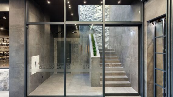 ConceptSystem 77 Janelas e CW 50-HI Fachadas - Park Art of Rest localizado em Lviv, Ucrânia