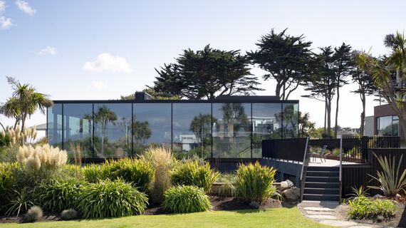 ConceptWall 50 Fachadas, SlimLine 38 Portas, CW 50-SC Fachadas, SlimLine 38 HI Janelas, CS 77-HI Portas e CS 77-HI+ Janelas - The Sea Rooms localizado em Rosslare, Irlanda