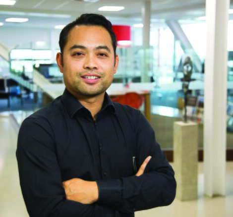 ConceptFolding 77 Correr e Harmónio e ConceptWall 50 Fachadas - Warehouse DC New Logic III localizado em Tilburg, nos Países Baixos